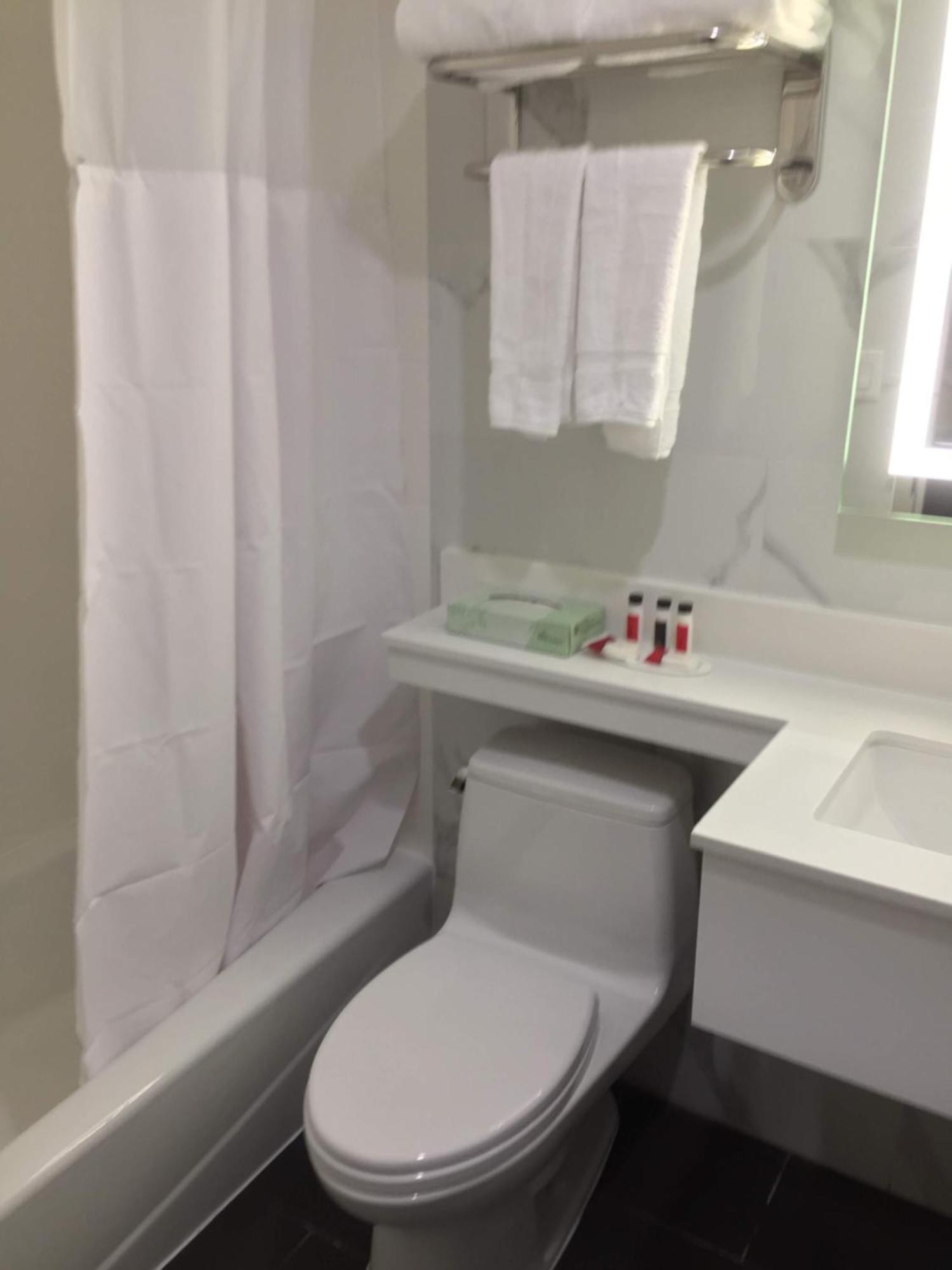 Voyage Hotel New York Ngoại thất bức ảnh