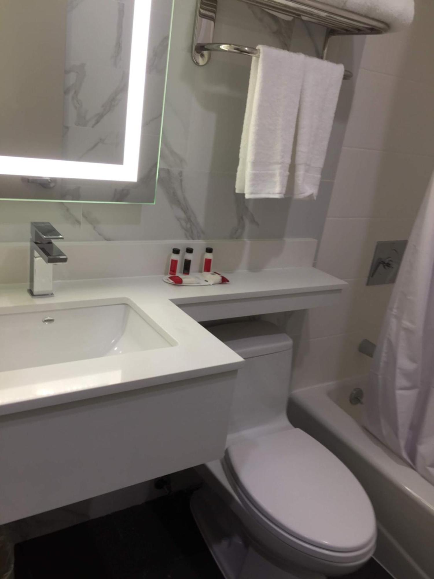 Voyage Hotel New York Ngoại thất bức ảnh